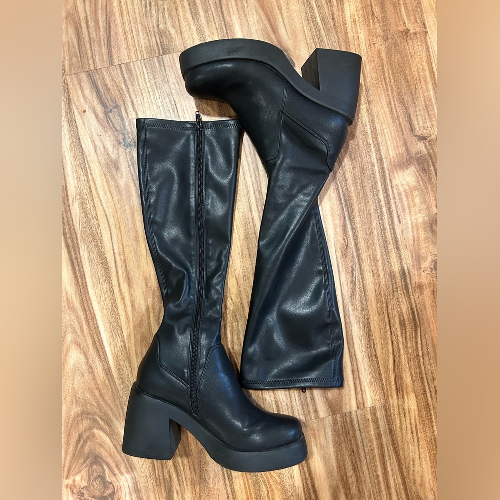 Steve Madden Berkleigh Black Knee High Boot
